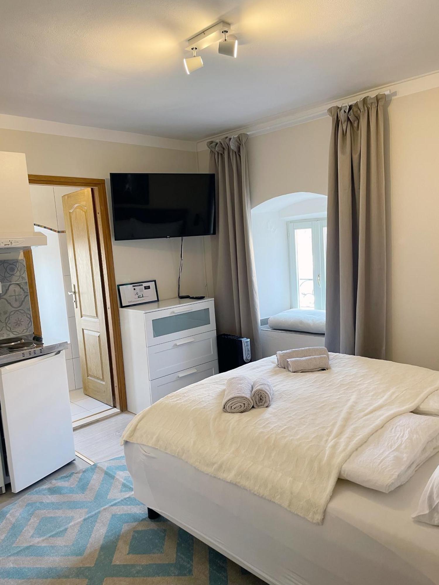 Fredys Apartments Stari Grad  Exterior foto